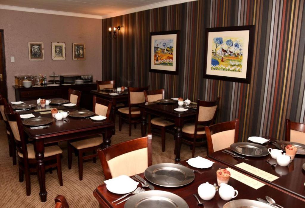 Lourie Lodge Sandton Exterior photo